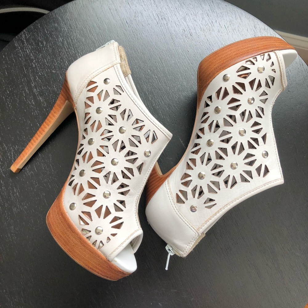VIA UNO HEELS. MADE IN BRAZIL